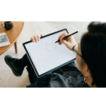 Écran tactile Android à stylet Wacom MovinkPad Pro 14 : Tablette Graphique avec écran 14" OLED (DTHA140L0B) – Image 7