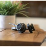 POLY Micro-casque stéréo USB-A Voyager 4320 UC + adaptateur USB-A BT700 + base de chargement (77Y99AA) – Image 12