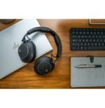 POLY Micro-casque Voyager Surround 80 UC USB-C + adaptateur USB-C/A (8G7T9AA) – Image 8