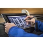Tablette Graphique Wacom Cintiq Companion 2 - 13,3" - 128 GB (DTH-W1310L) – Image 4