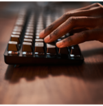 Clavier gaming filaire Logitech G413 TKL SE - Switchs mécaniques - AZERTY (920-010444) – Image 6