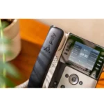 POLY Téléphone IP Edge E300 compatible PoE Téléphone IP Poly Edge E300 compatible PoE (82M92AA) – Image 10