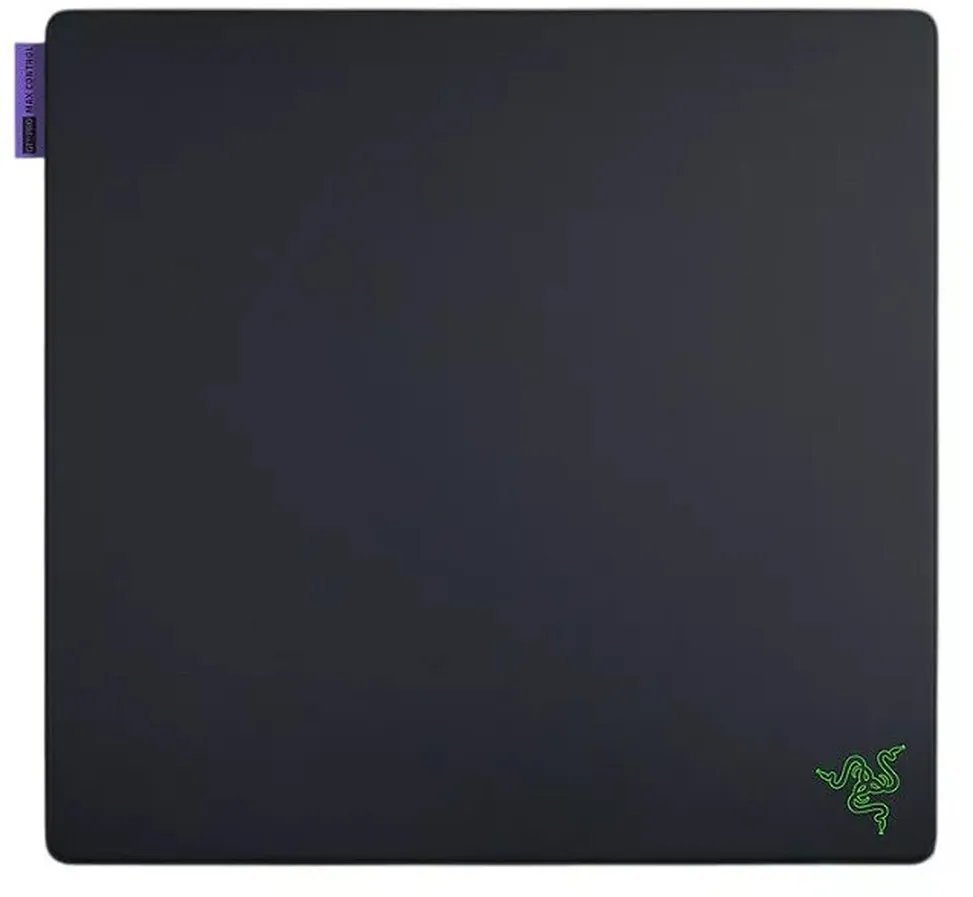 cmsowuj5d0mm2qg03mmyrj0hu.jpg Tapis de souris gaming Razer Gigantus V2 Pro - format Large Max Control (500 x 480 x 4 mm) – Image 1