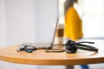 POLY Micro-casque Voyager 4320 certifié Microsoft Teams USB-A +dongle BT700 (77Y98AA) – Image 2