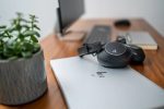 POLY Micro-casque Voyager Surround 80 UC USB-C certifié Microsoft Teams + adaptateur USB-C/A (8G7U0AA) – Image 6