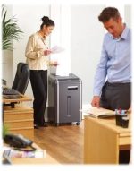 Destructeur Fellowes Powershred® 225i — Sécurité P-2 · 60 L · 24 feuilles/passage – Image 2