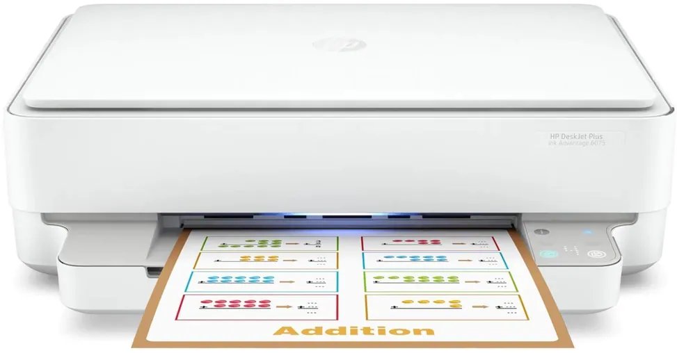 cmsx0swnr005dqg9xzjlcfvs8.jpg Imprimante multifonction Jet d’encre HP DeskJet Plus Ink Advantage 6075 (5SE22C) – Image 1